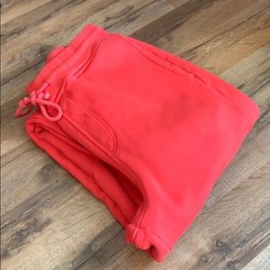 Men’s OV Nimbus sweats in Apple red